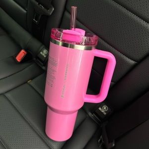 WINTER PINK (glitter) 40 OZ Starbucks x Stanley Limited Edition Cup NWT